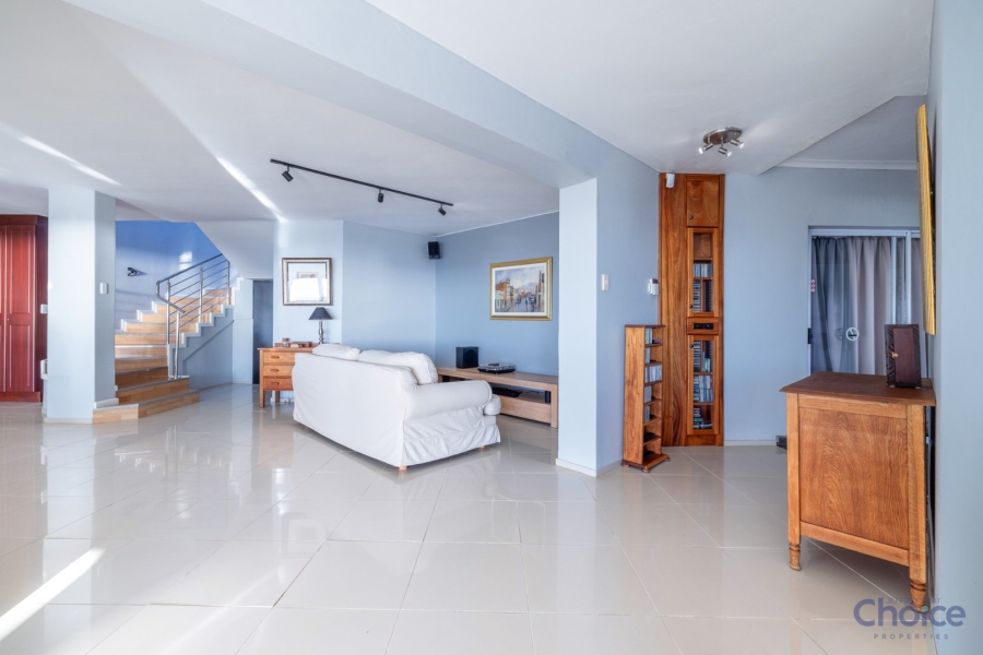 5 Bedroom Property for Sale in Jeffreys Bay Central Eastern Cape